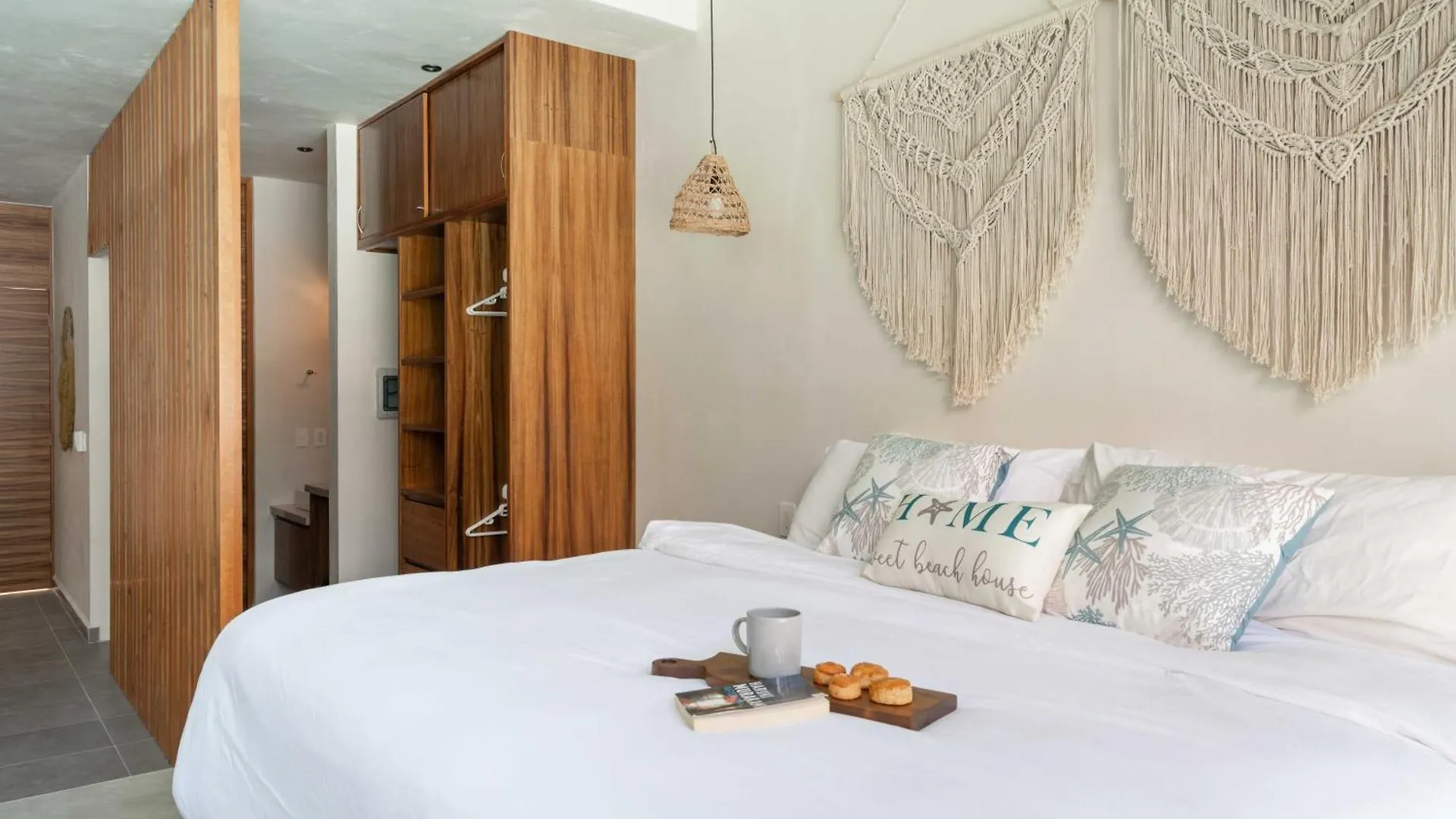 Kanah Tulum 0*,